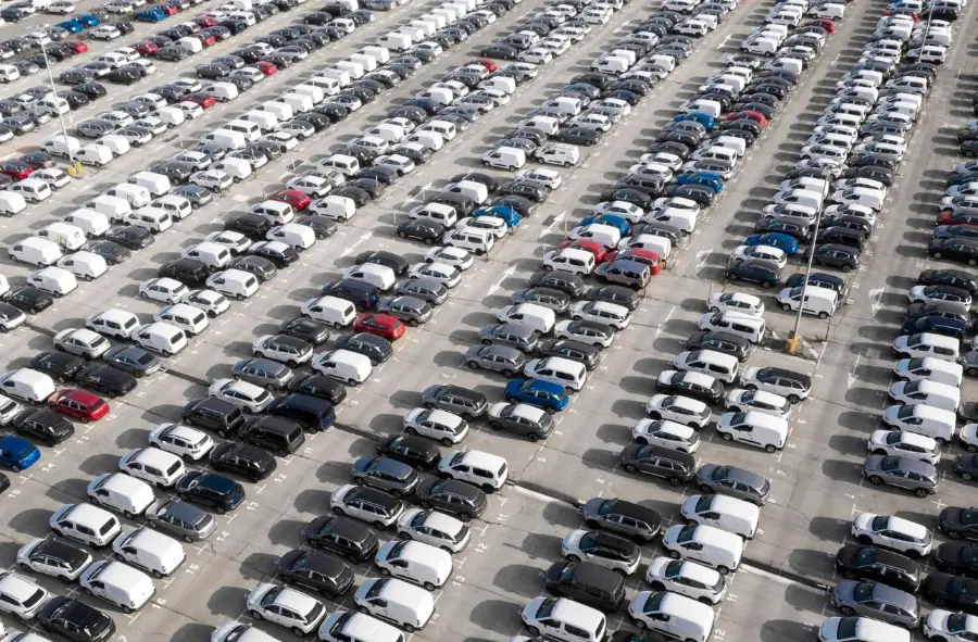Строительство парковку на тысячу машин началось в Балашихе