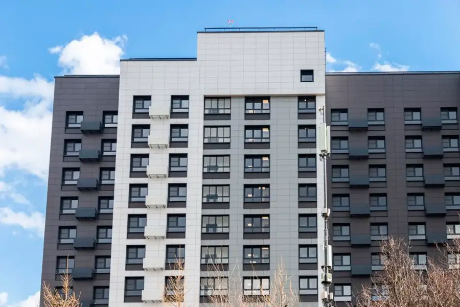 Двадцать жилых комплексов передали под заселение по реновации в Москве