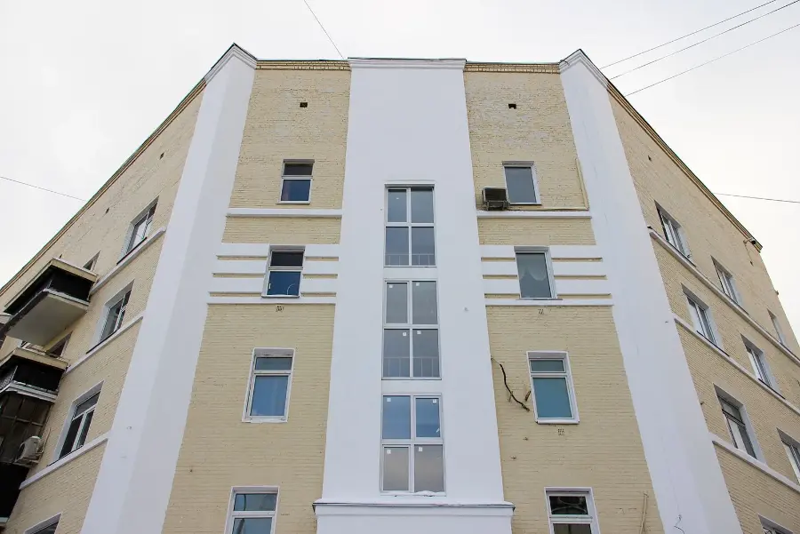 Тридцать домов отремонтировали в рабочих поселках Москвы